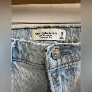 Abercrombie & Fitch 90s Straight Ultra High Rise Denim Jeans